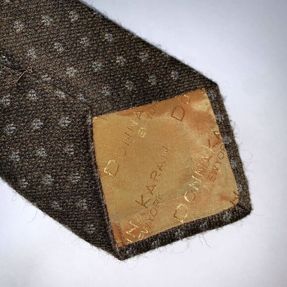 VINTAGE MEN'S DOT 65% WOOL AND 35% SILK  DONNA KARAN SIGNATURE TIE. - Picture 5 of 8